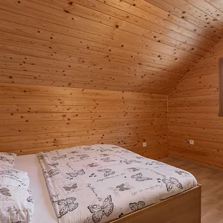 Vineyard Princess With Sauna - Happy